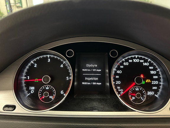 Volkswagen Passat Alltrack 24 of 30
