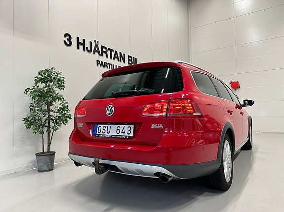 Volkswagen Passat Alltrack 9 of 30