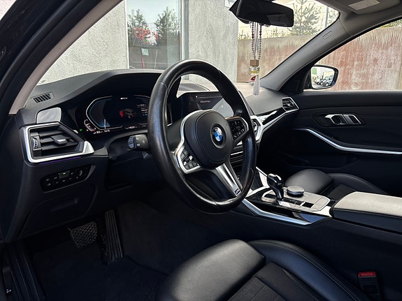 BMW 330e 6 of 6
