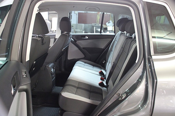Volkswagen Tiguan 18 of 18