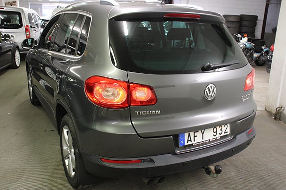 Volkswagen Tiguan 12 of 18