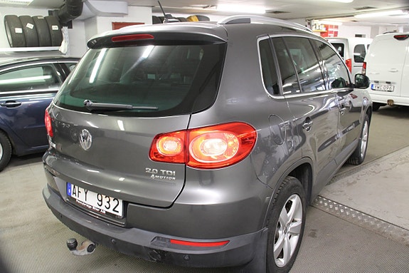 Volkswagen Tiguan 14 of 18