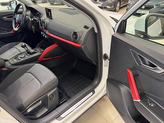 Audi Q2 6 of 18