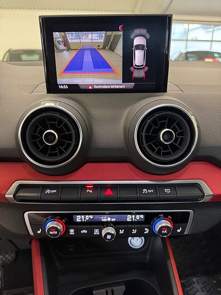 Audi Q2 15 of 18