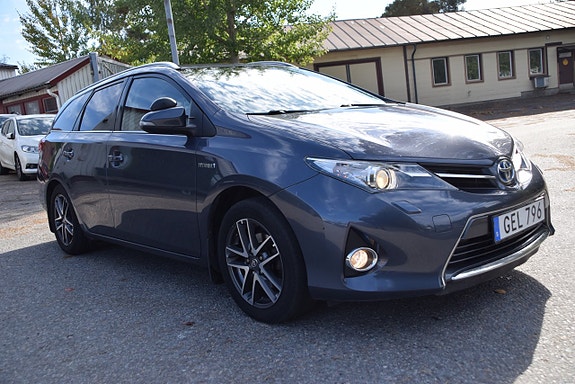 Toyota Auris 3 of 23