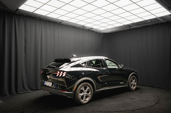 Ford Mustang Mach-E 7 of 25