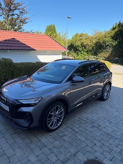 Audi Q4 e-tron 2 of 9