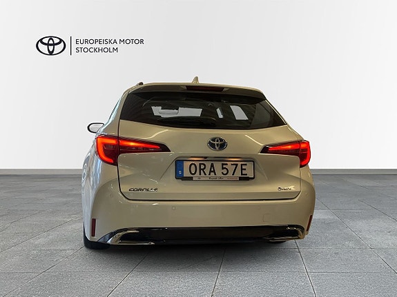 Toyota Corolla 4 of 15