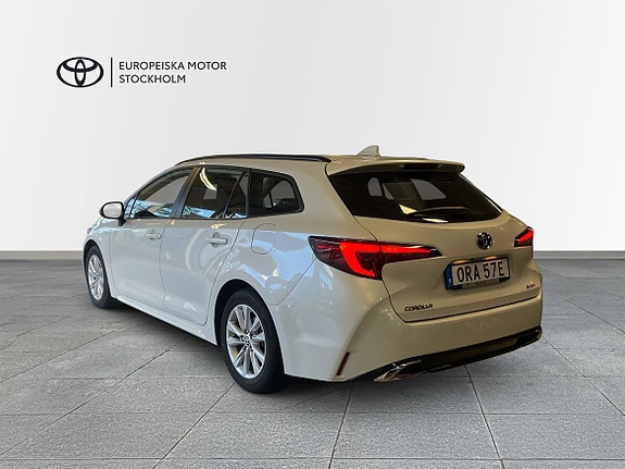 Toyota Corolla 2 of 15