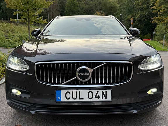 Volvo V90 2 of 20