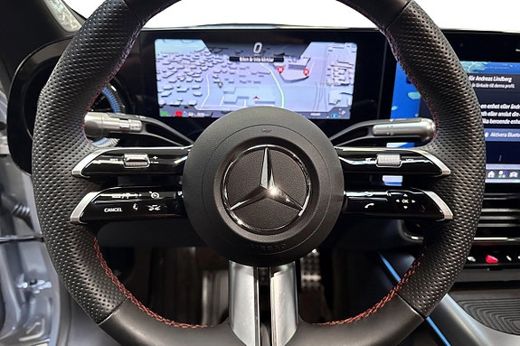Mercedes-Benz CLA350 7 of 17