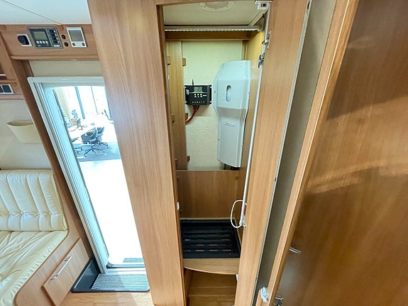 KABE TMI 810 LB / ALDE / Solcell x2 / 3,0L Automat 180hk kedja / Ugn / 14 of 20