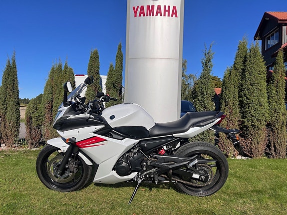 Yamaha XJ6 Diversion F ABS 4 of 12
