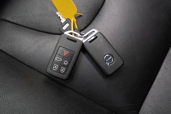 Volvo V40 Cross Country 27 of 27