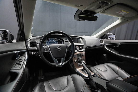 Volvo V40 Cross Country 9 of 27