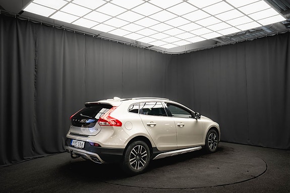 Volvo V40 Cross Country 6 of 27