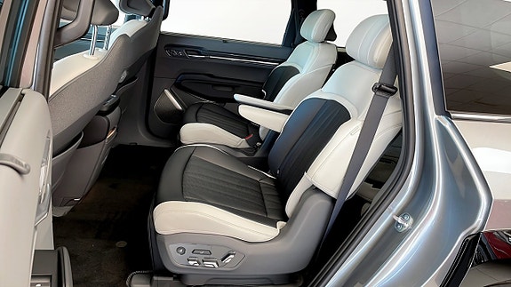 Kia EV9 9 of 12