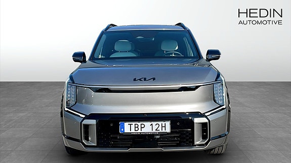 Kia EV9 2 of 12