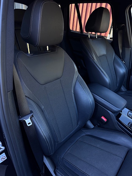 BMW X3 9 of 17