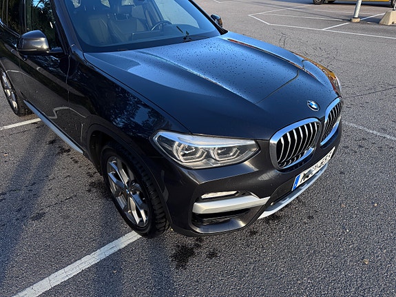 BMW X3 3 of 17