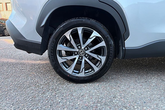 Toyota Corolla Cross 17 of 21