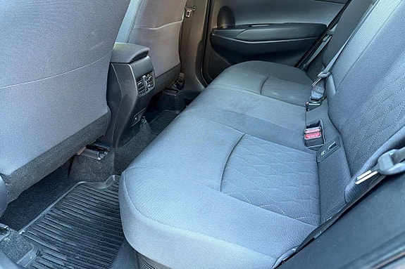 Toyota Corolla Cross 13 of 21