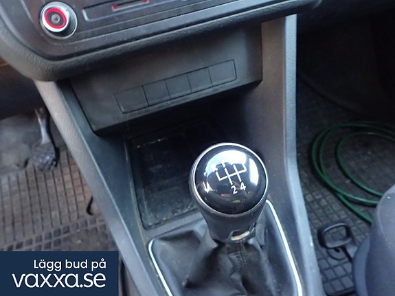 Volkswagen Caddy 16 of 30
