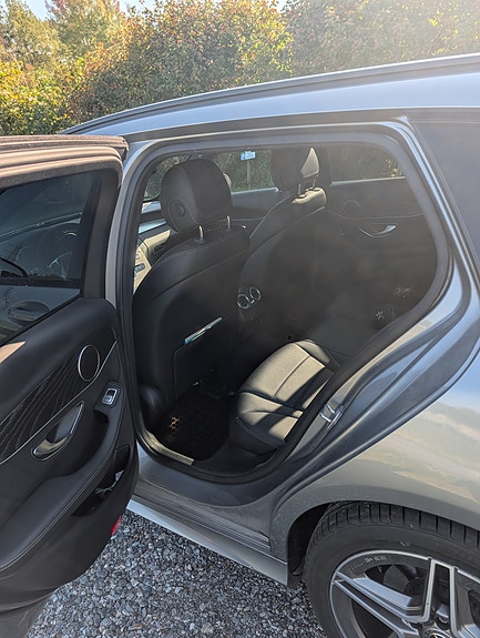 Mercedes-Benz C200 8 of 8