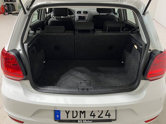Volkswagen Polo 12 of 18