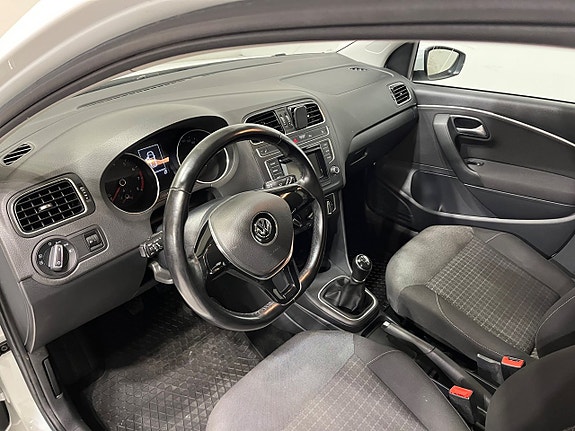 Volkswagen Polo 9 of 18