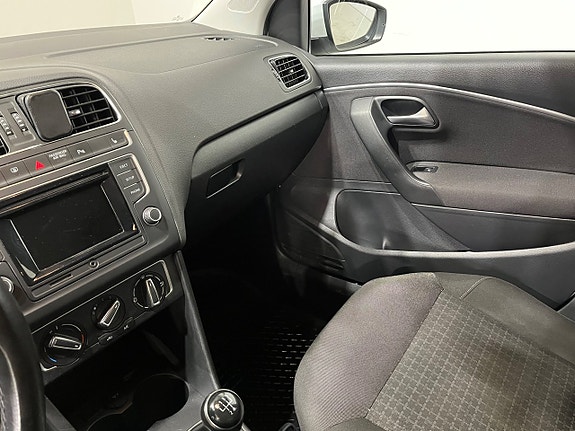 Volkswagen Polo 16 of 18