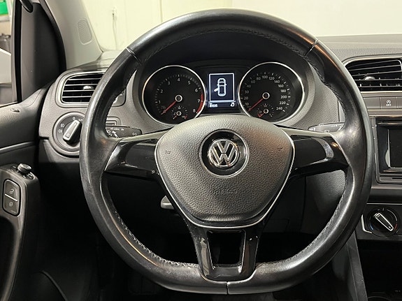Volkswagen Polo 14 of 18