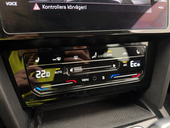 Volkswagen Passat 25 of 30