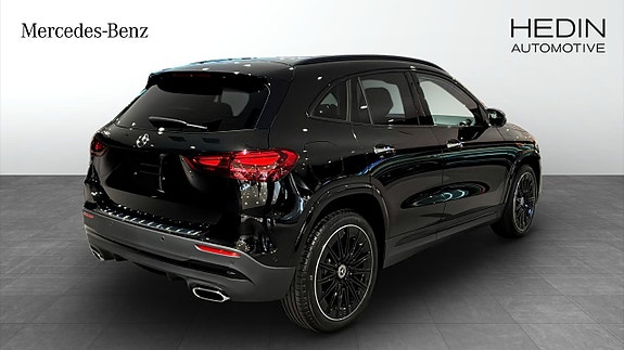 Mercedes-Benz GLA 250 e 2 of 9