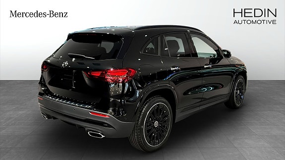 Mercedes-Benz GLA250 e 2 of 9