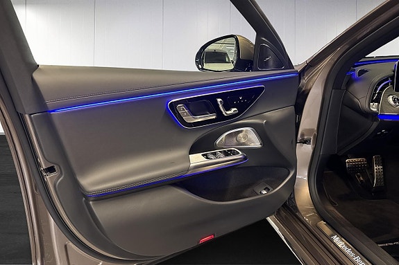 Mercedes-Benz E300 de 7 of 18