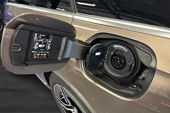 Mercedes-Benz E300 de 16 of 18