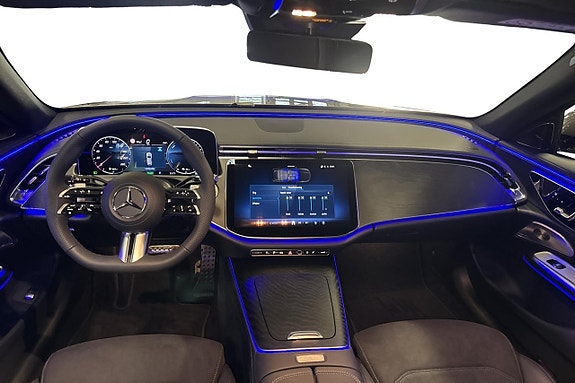 Mercedes-Benz E300 de 12 of 18