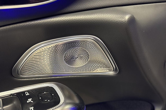 Mercedes-Benz E300 de 8 of 18