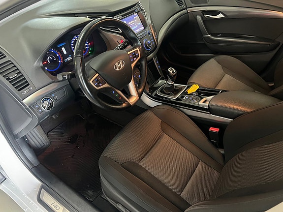 Hyundai i40 12 of 23