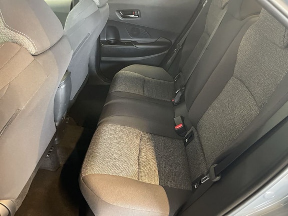 Toyota C-HR 7 of 15