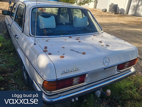 Mercedes-Benz 280 3 of 30