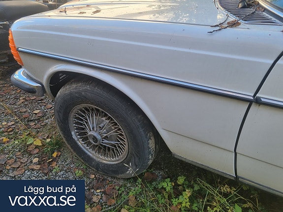 Mercedes-Benz 280 7 of 30