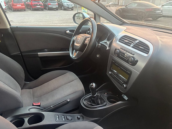 Seat Leon 5 of 5