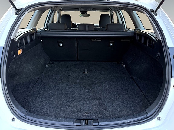 Toyota Auris 13 of 15