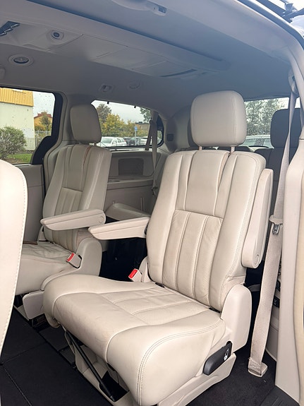 Chrysler Voyager 9 of 9
