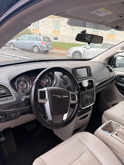 Chrysler Voyager 7 of 9