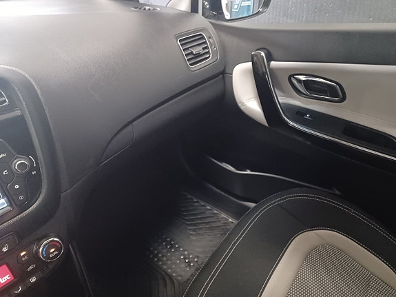 Kia Ceed 14 of 19