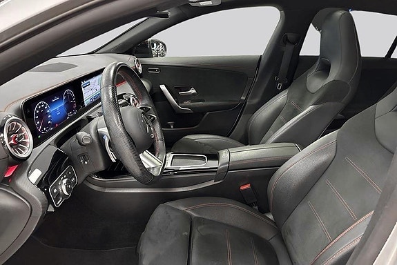 Mercedes-Benz CLA250 e 8 of 19