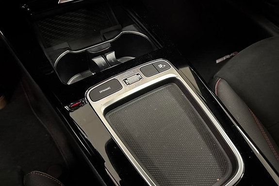 Mercedes-Benz CLA250 e 12 of 19
